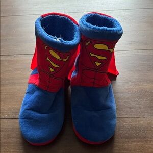 Size M (estimated 12-13) DC Comics Boy's Superman Superhero Slipper Booties